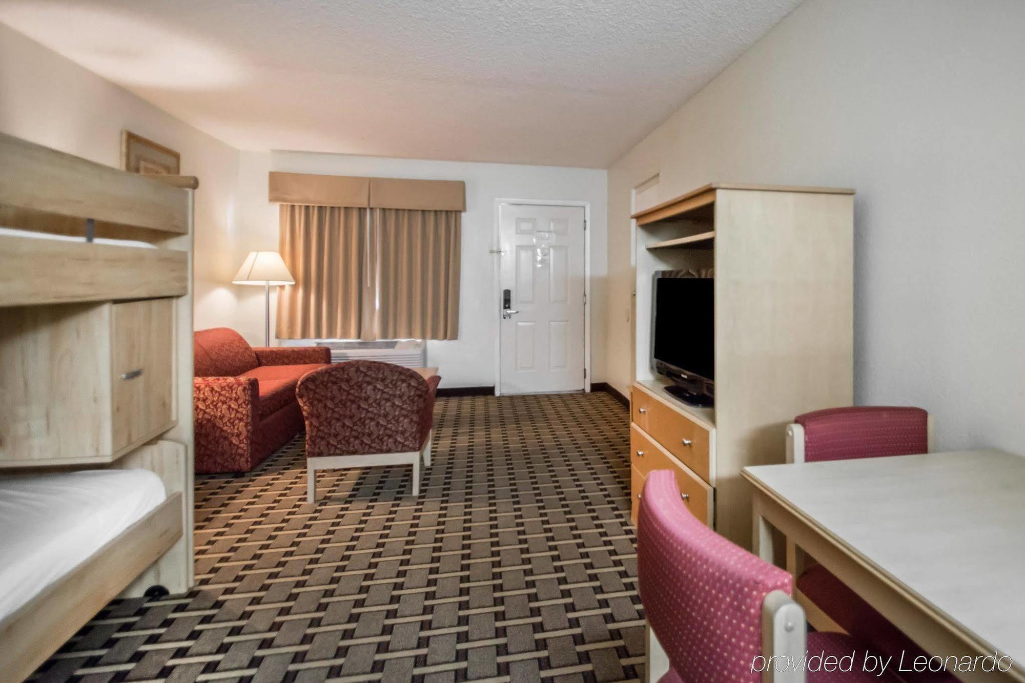 Quality Inn & Suites Eastgate Kissimmee Extérieur photo