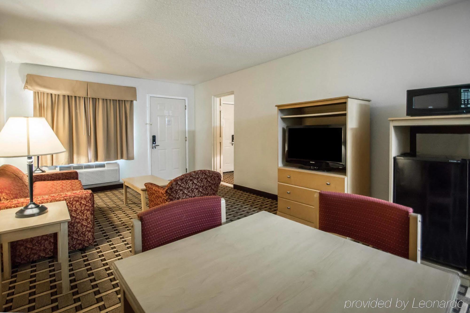 Quality Inn & Suites Eastgate Kissimmee Extérieur photo